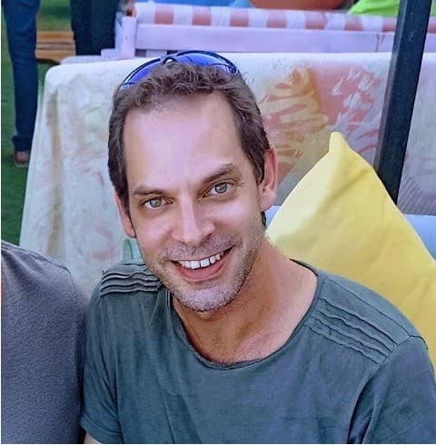 ד"ר שחר ענבר